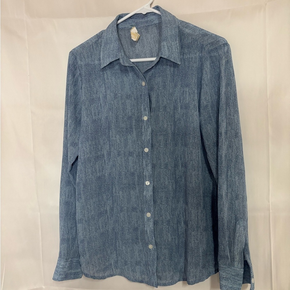 Womens size small Michael Kors button up shirt, #A993